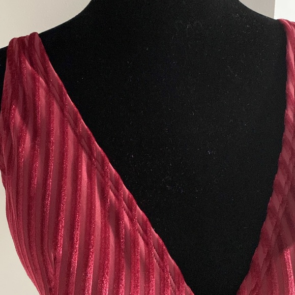 Victoria’s Secret Pink bralette V neckline - Picture 6 of 7